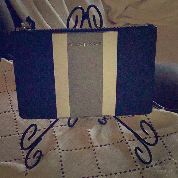 MICHAEL Michael Kors Handbags - Michael Kors Wristlet